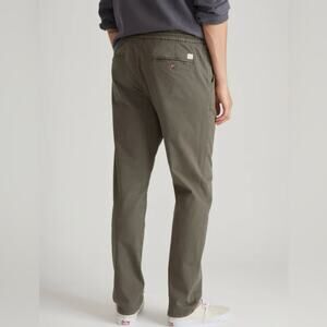 Marine Layer | Men’s Saturday Slim Fit Twill Pants in True Olive Green Cotton S